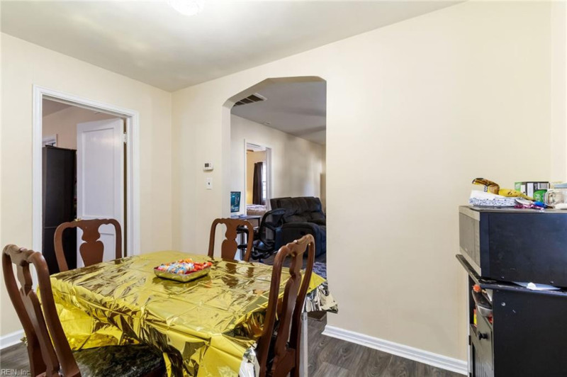 Photo 10 of 23 residential for sale in Portsmouth virginia