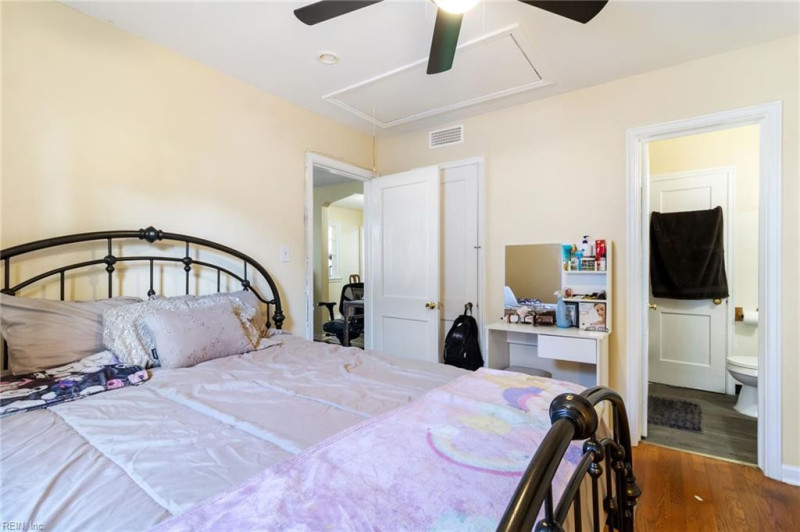 Photo 16 of 23 residential for sale in Portsmouth virginia