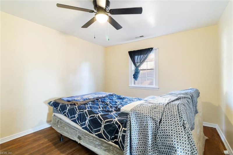 Photo 18 of 23 residential for sale in Portsmouth virginia