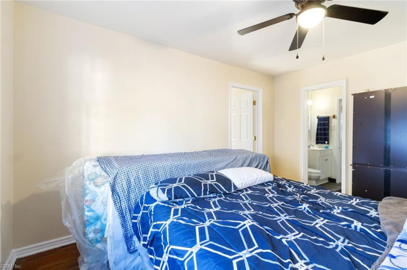 Photo 19 of 23 residential for sale in Portsmouth virginia