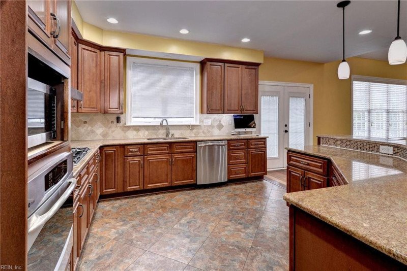 Photo 25 of 50 residential for sale in Suffolk virginia