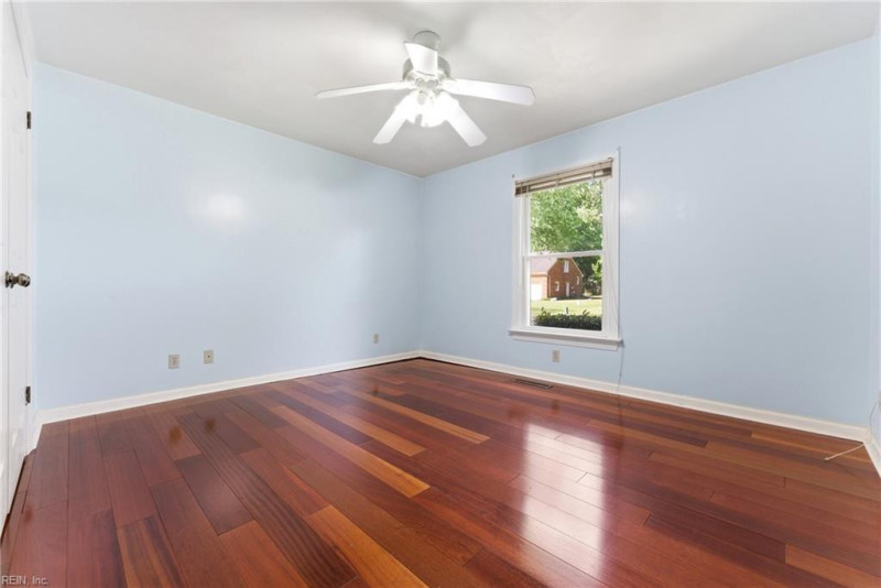 Photo 14 of 40 residential for sale in Virginia Beach virginia