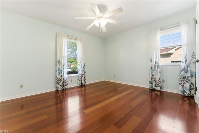 Photo 15 of 40 residential for sale in Virginia Beach virginia