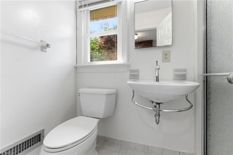 Photo 22 of 40 residential for sale in Virginia Beach virginia