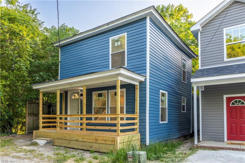 Photo 3 of 29 residential for sale in Suffolk virginia