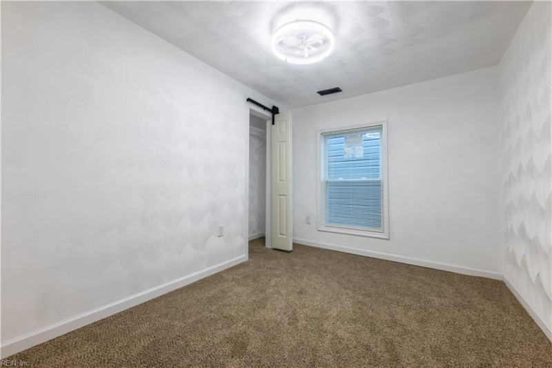 Photo 5 of 29 residential for sale in Suffolk virginia
