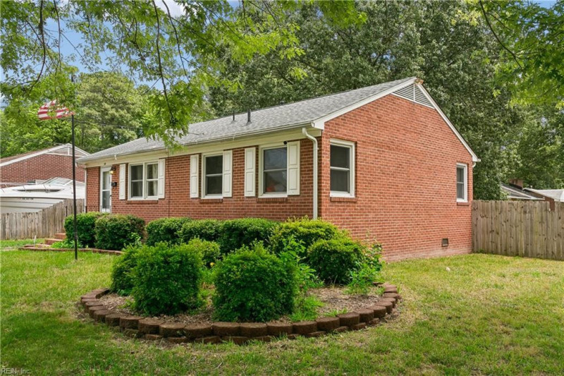 Photo 3 of 28 residential for sale in Hampton virginia Photo 3 of 28 residential for sale in Hampton virginia