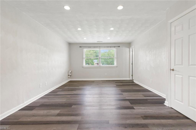 Photo 21 of 38 residential for sale in Suffolk virginia