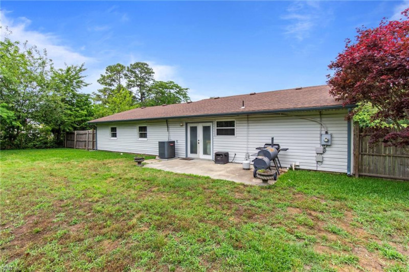 Photo 29 of 38 residential for sale in Suffolk virginia