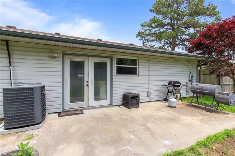 Photo 33 of 38 residential for sale in Suffolk virginia