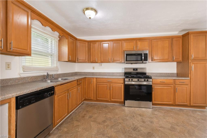 Photo 2 of 18 residential for sale in Newport News virginia Photo 2 of 18 residential for sale in Newport News virginia