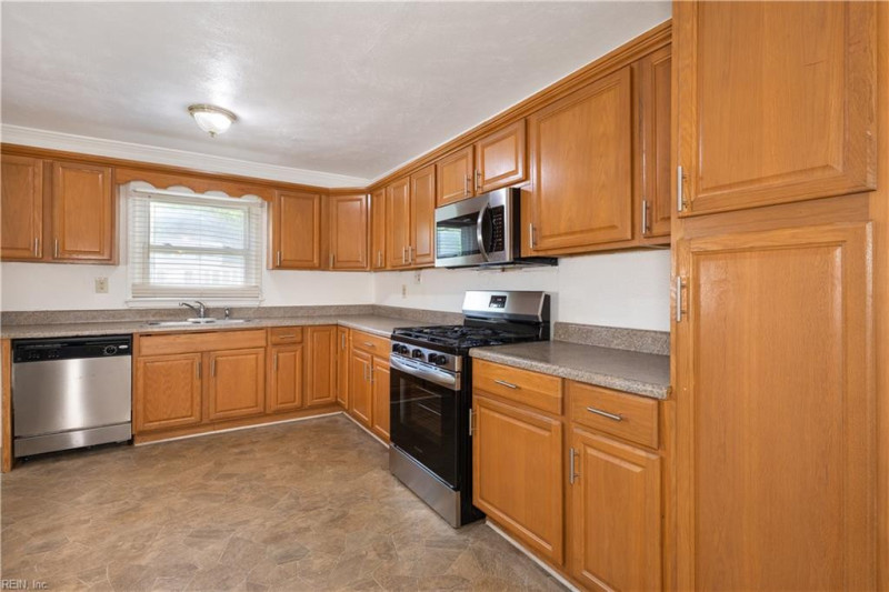 Photo 3 of 18 residential for sale in Newport News virginia Photo 3 of 18 residential for sale in Newport News virginia