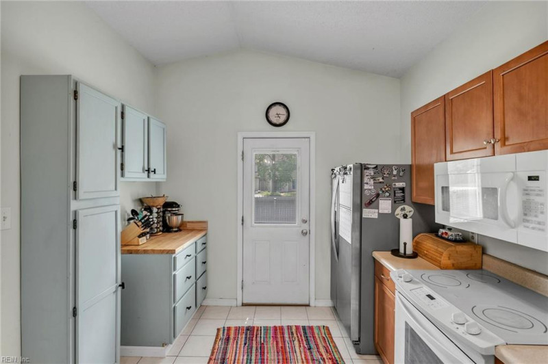 Photo 11 of 22 residential for sale in Virginia Beach virginia