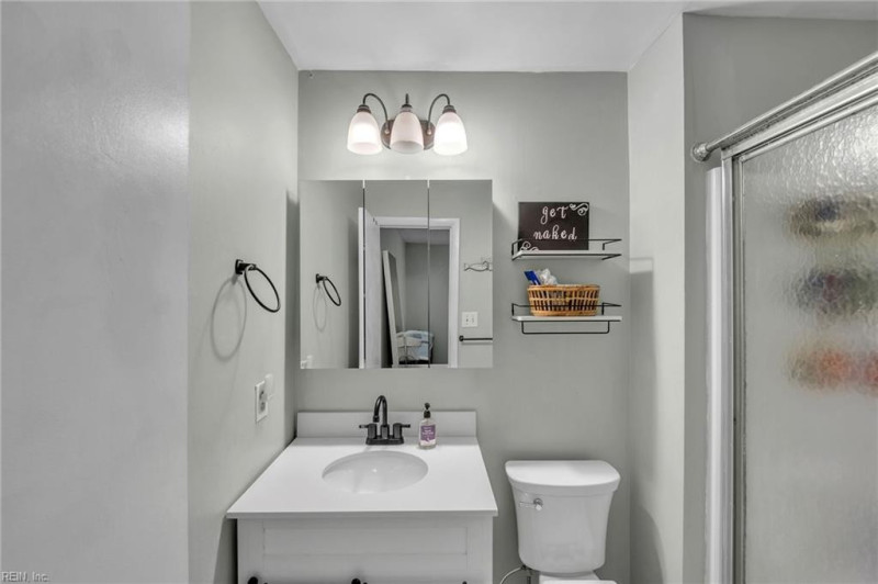 Photo 15 of 22 residential for sale in Virginia Beach virginia