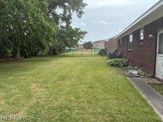 Photo 17 of 21 residential for sale in Portsmouth virginia
