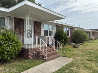 Photo 4 of 21 residential for sale in Portsmouth virginia