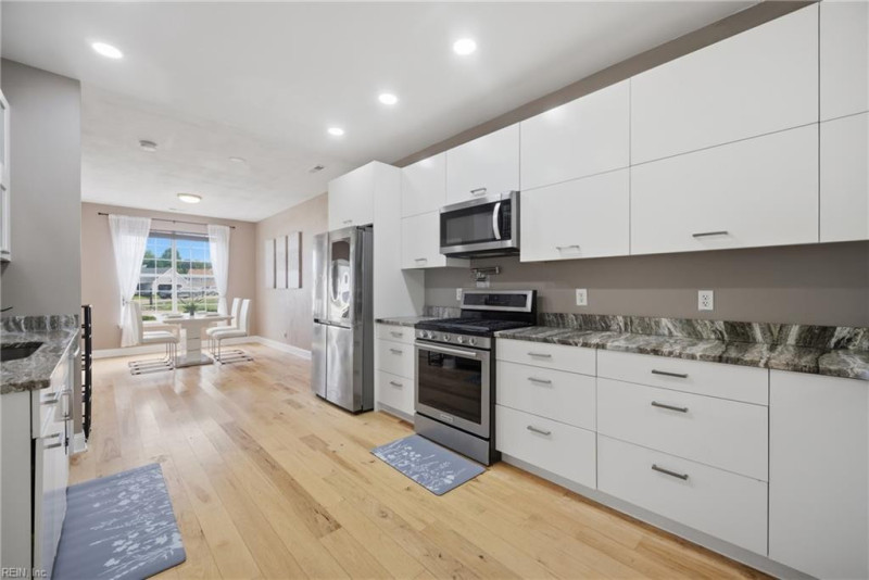 Photo 13 of 47 residential for sale in Suffolk virginia