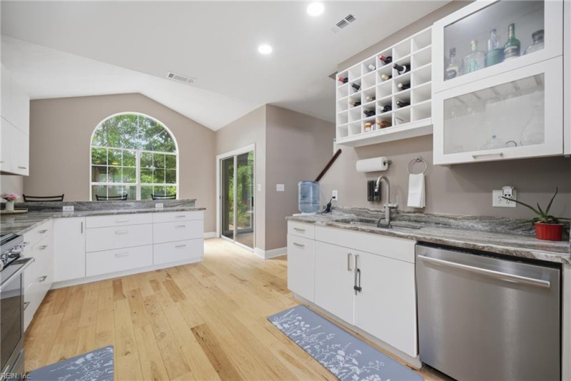 Photo 15 of 47 residential for sale in Suffolk virginia