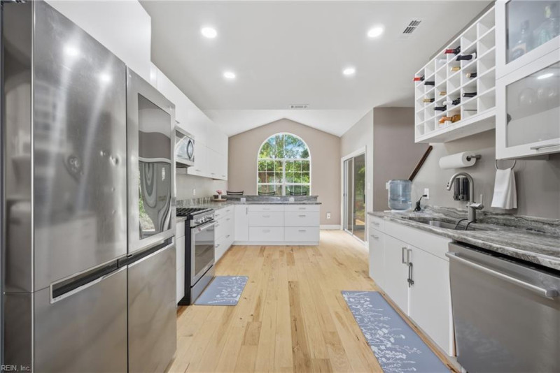 Photo 16 of 47 residential for sale in Suffolk virginia
