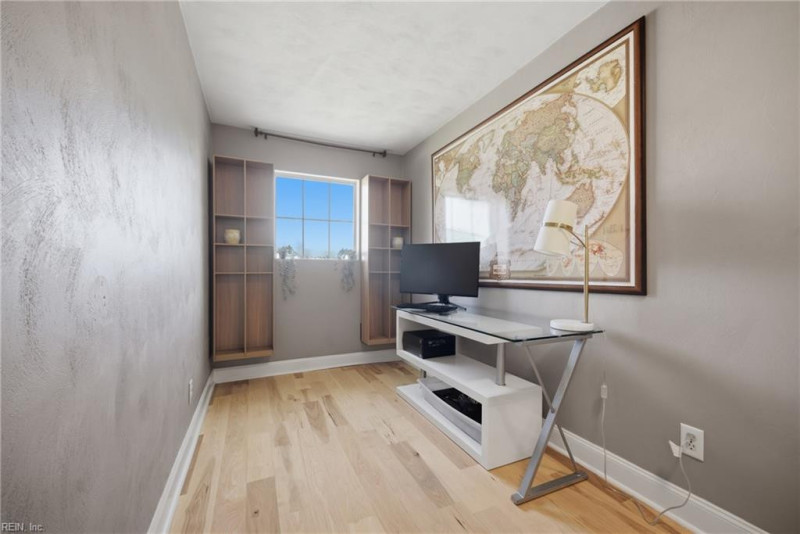 Photo 33 of 47 residential for sale in Suffolk virginia