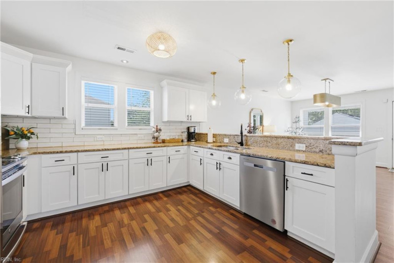 Photo 10 of 50 residential for sale in Norfolk virginia