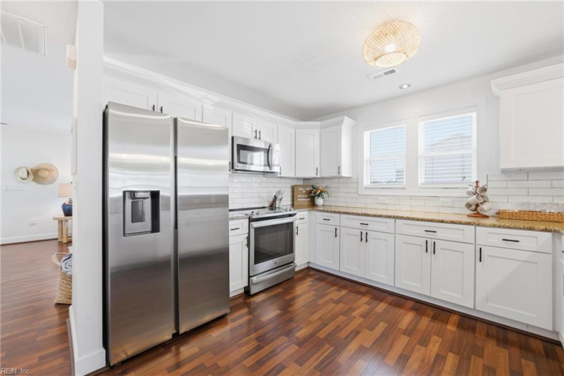 Photo 12 of 50 residential for sale in Norfolk virginia
