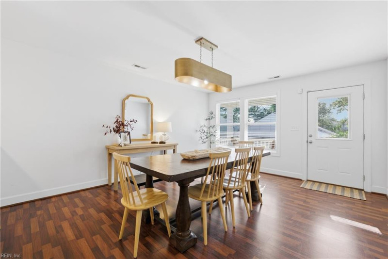 Photo 17 of 50 residential for sale in Norfolk virginia