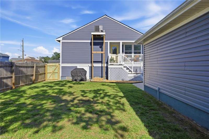 Photo 31 of 50 residential for sale in Norfolk virginia