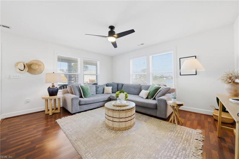 Photo 8 of 50 residential for sale in Norfolk virginia