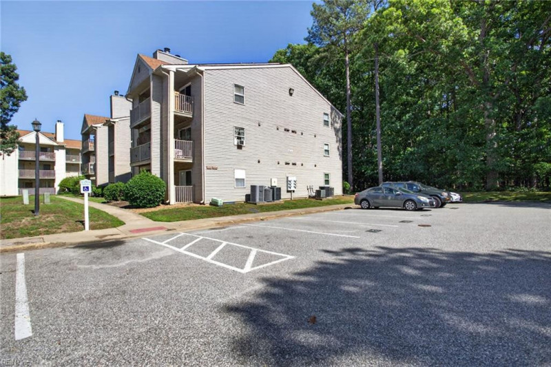 Photo 2 of 23 residential for sale in Newport News virginia Photo 2 of 23 residential for sale in Newport News virginia