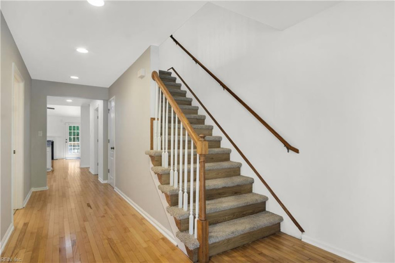 Photo 16 of 50 residential for sale in Hampton virginia