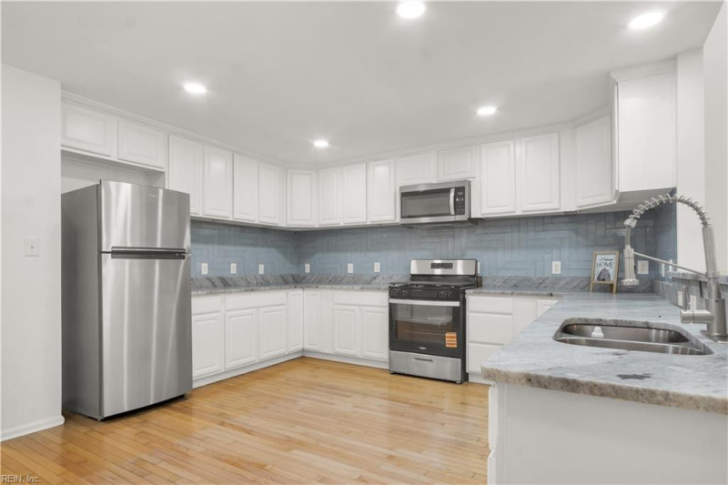 Photo 5 of 50 residential for sale in Hampton virginia