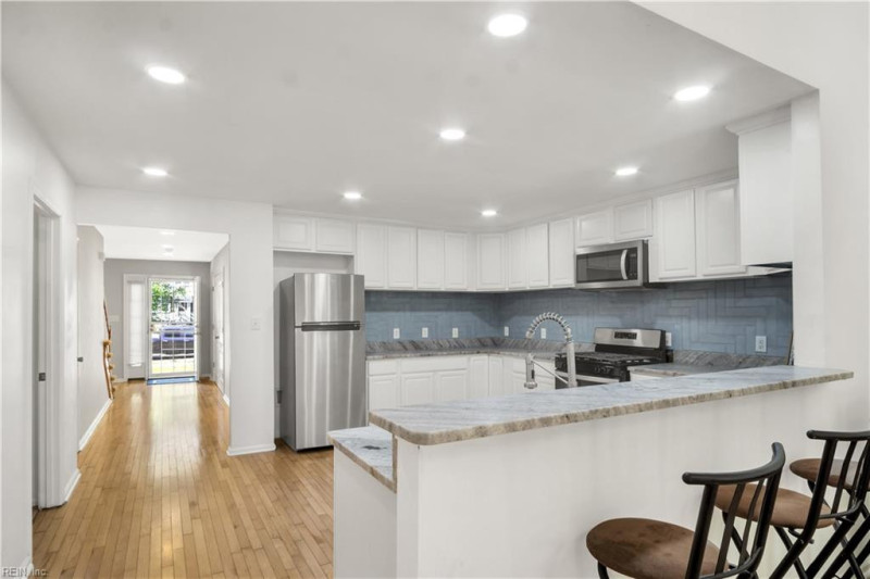 Photo 6 of 50 residential for sale in Hampton virginia