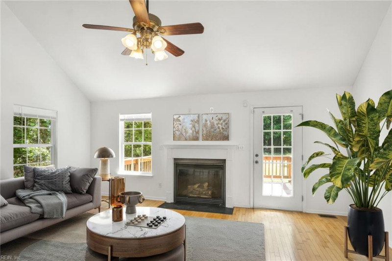 Photo 7 of 50 residential for sale in Hampton virginia