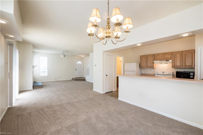 Photo 12 of 40 residential for sale in Virginia Beach virginia