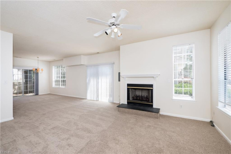 Photo 4 of 40 residential for sale in Virginia Beach virginia