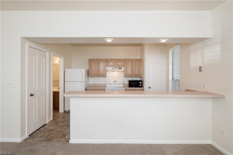 Photo 7 of 40 residential for sale in Virginia Beach virginia