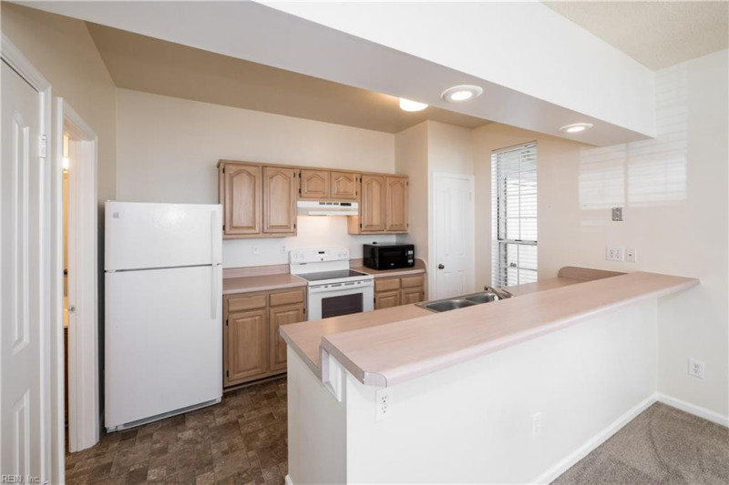Photo 8 of 40 residential for sale in Virginia Beach virginia