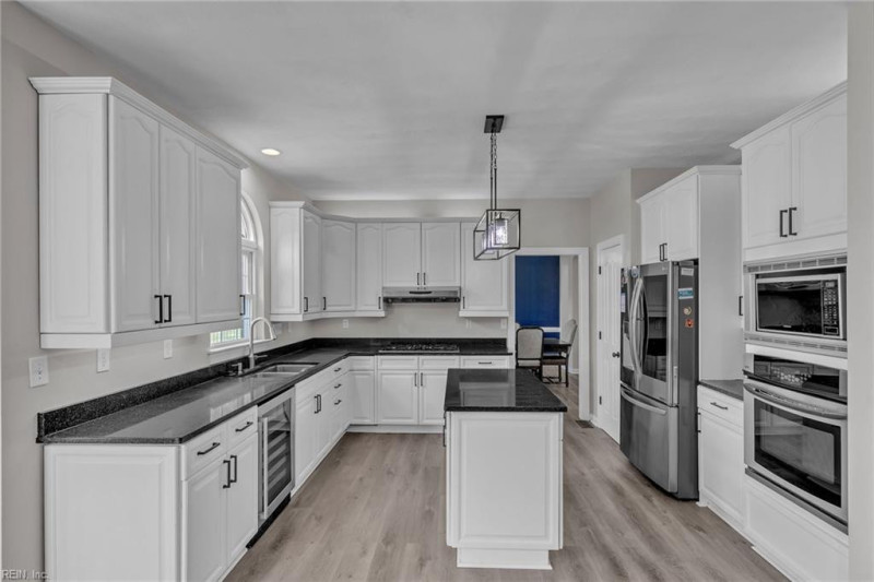 Photo 14 of 39 residential for sale in Chesapeake virginia