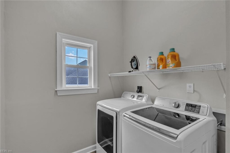 Photo 24 of 39 residential for sale in Chesapeake virginia