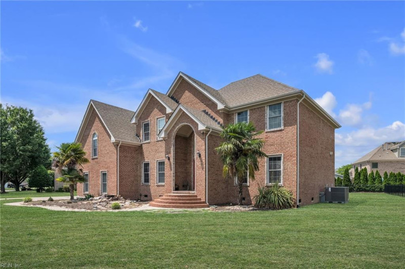 Photo 4 of 39 residential for sale in Chesapeake virginia