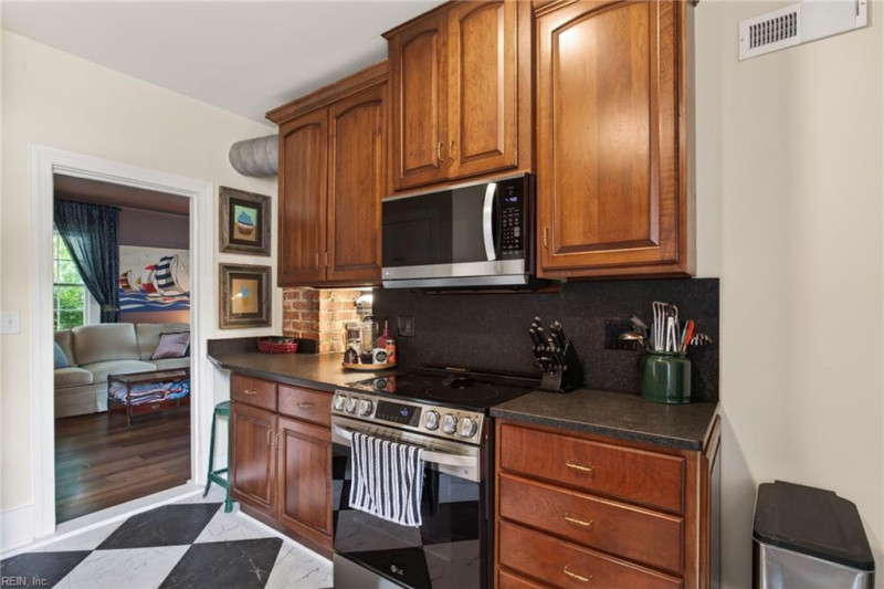 Photo 15 of 40 residential for sale in Newport News virginia