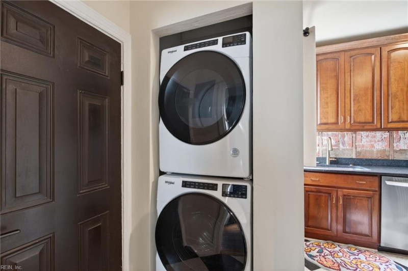 Photo 17 of 40 residential for sale in Newport News virginia