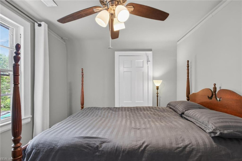 Photo 26 of 40 residential for sale in Newport News virginia