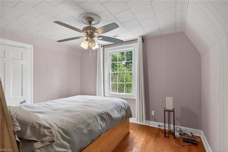 Photo 29 of 40 residential for sale in Newport News virginia