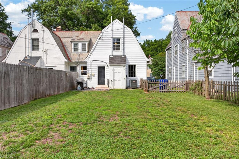 Photo 36 of 40 residential for sale in Newport News virginia