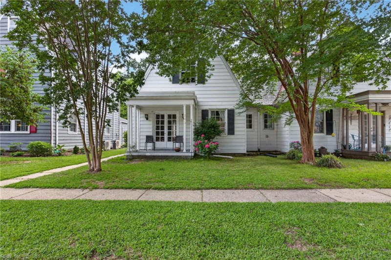 Photo 38 of 40 residential for sale in Newport News virginia
