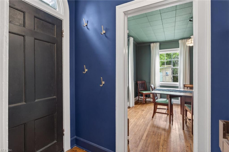 Photo 4 of 40 residential for sale in Newport News virginia