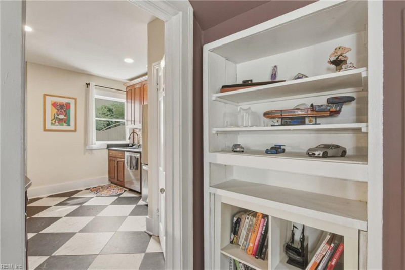 Photo 9 of 40 residential for sale in Newport News virginia