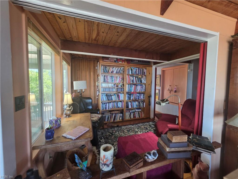 Photo 13 of 40 residential for sale in Virginia Beach virginia